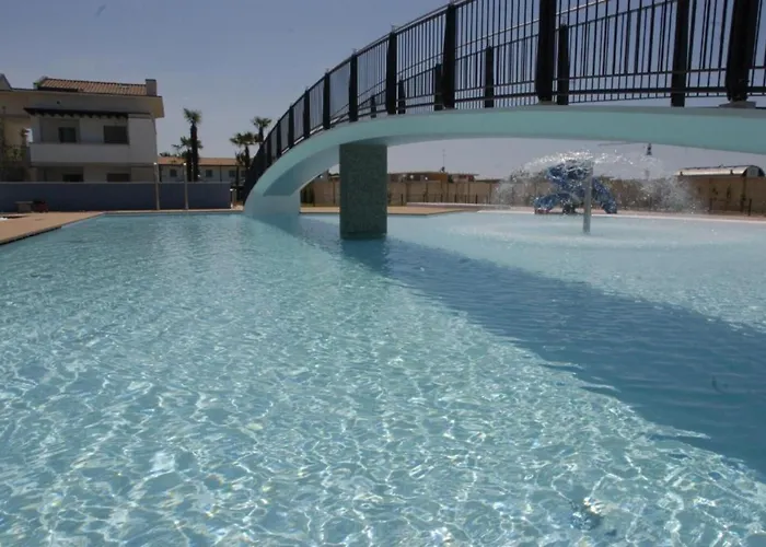 Apartment Modern Flat With Big Swimming Pool And Balcony *