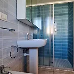 Modern Flat With Big Swimming Pool And Balcony Daire Bibione
