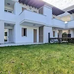 Daire Modern Flat With Big Swimming Pool And Balcony Bibione
