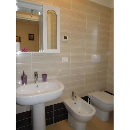 דירה Modern Flat With Big Swimming Pool And Balcony *