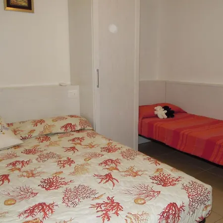 Modern Flat With Big Swimming Pool And Balcony *