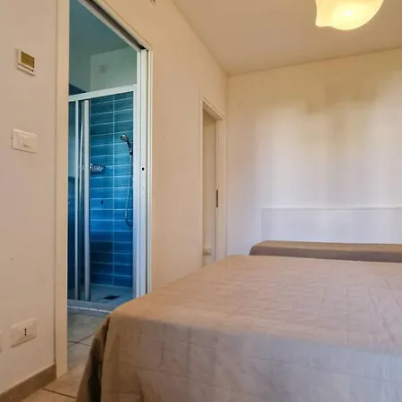 Modern Flat With Big Swimming Pool And Parking Апартаменти Бібіоне