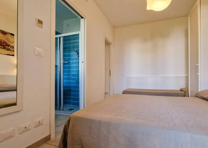 Modern Flat With Big Swimming Pool And Balcony Διαμέρισμα Μπιμπιόνε